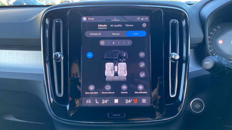 Volvo XC40 2.0 B3P Plus Black Edition 5dr Auto Petrol Estate